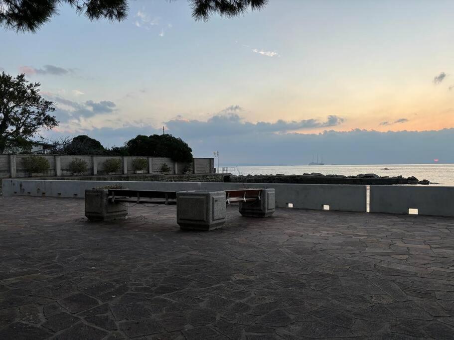 Amedeo'S Sea House Apartment Trieste Luaran gambar