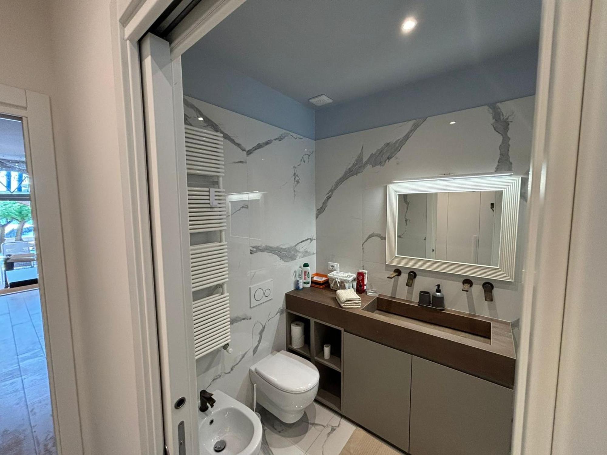 Amedeo'S Sea House Apartment Trieste Luaran gambar