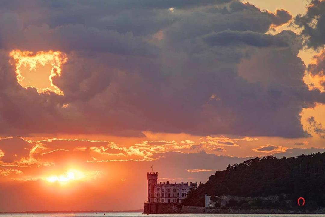 Amedeo'S Sea House Apartment Trieste Luaran gambar